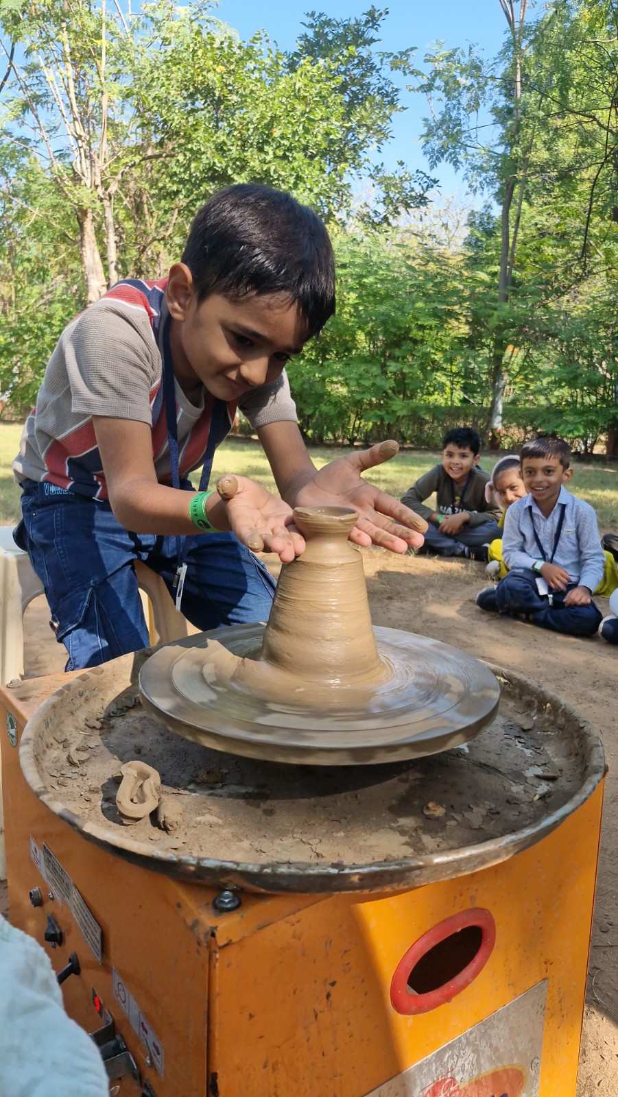 Hands-on pottery learning workshop for school students