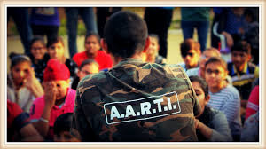 AARTI instructor briefing students upon arrival